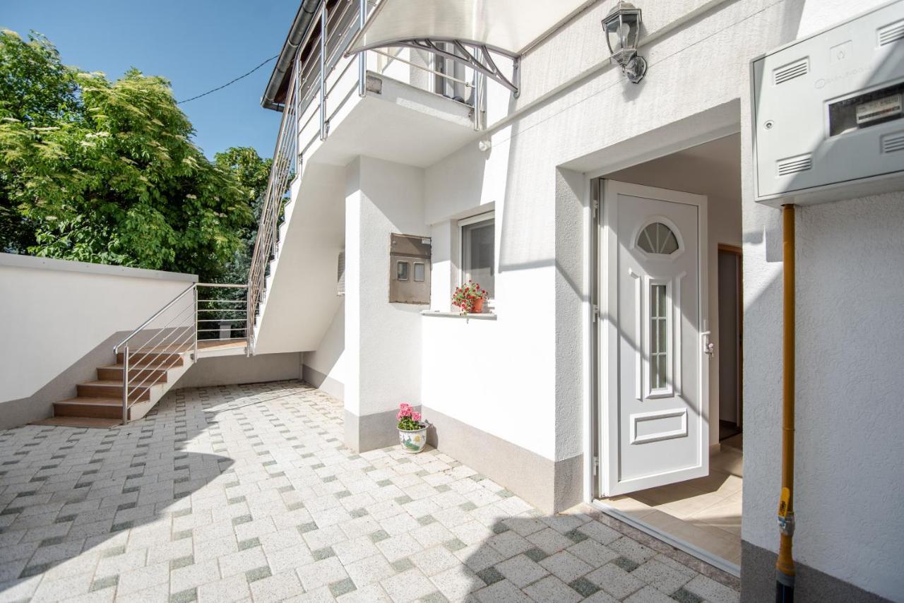 Apartman Mira SJJ Buitenkant foto