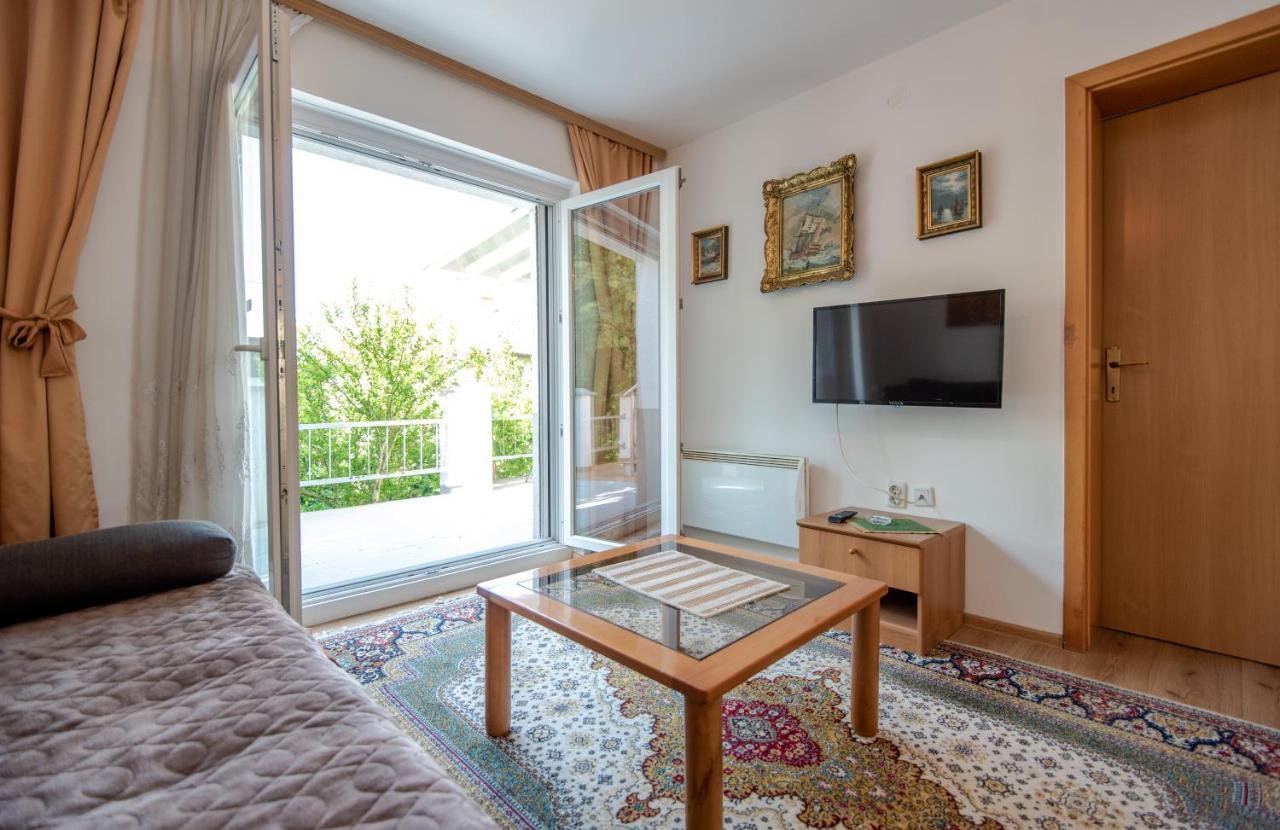Apartman Mira SJJ Buitenkant foto