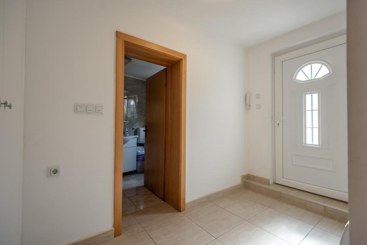 Apartman Mira SJJ Buitenkant foto