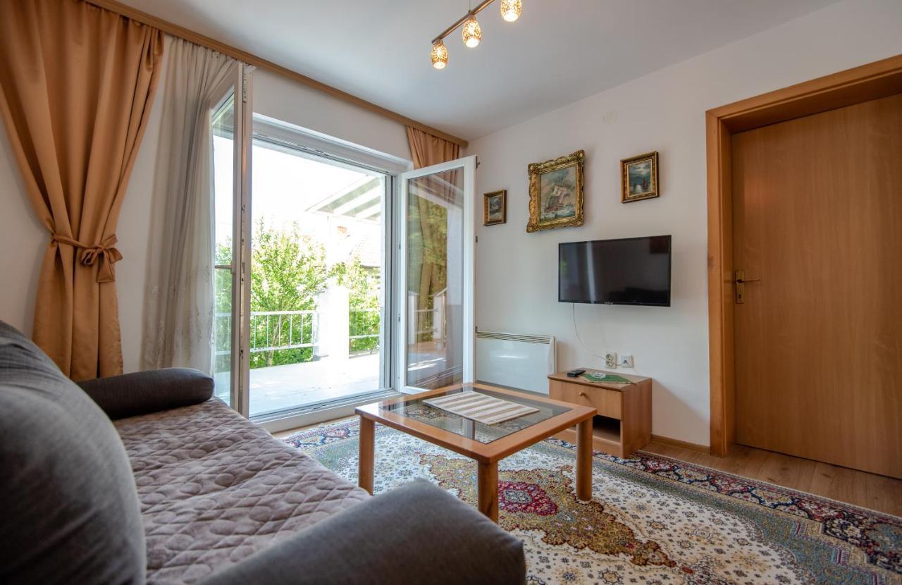 Apartman Mira SJJ Buitenkant foto